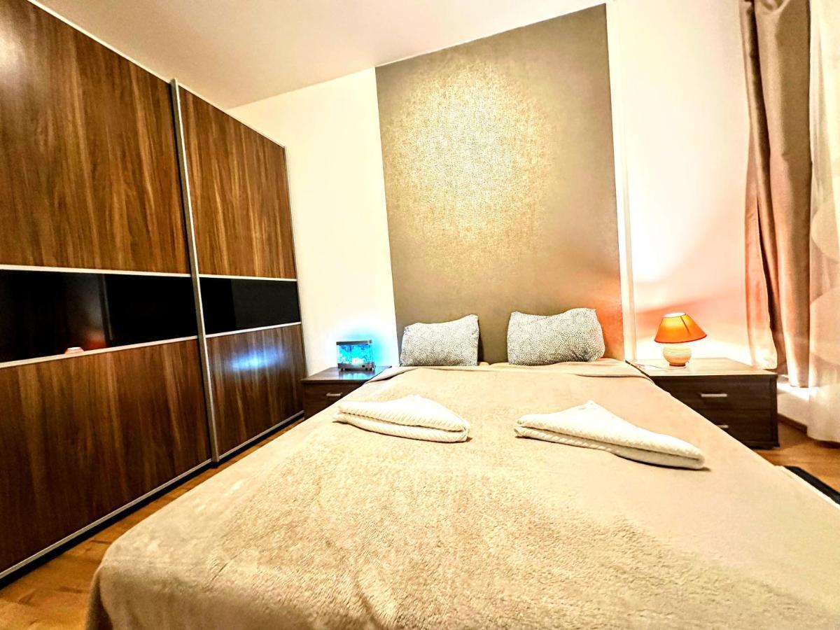 Flowers Apartman Appartement Boedapest